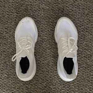 Prime-knit adidas boosts